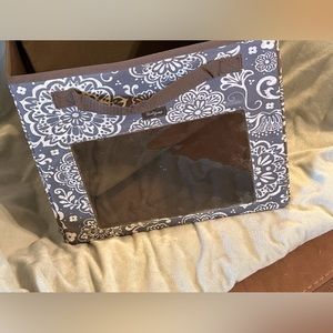 Square utility bin W/ lid